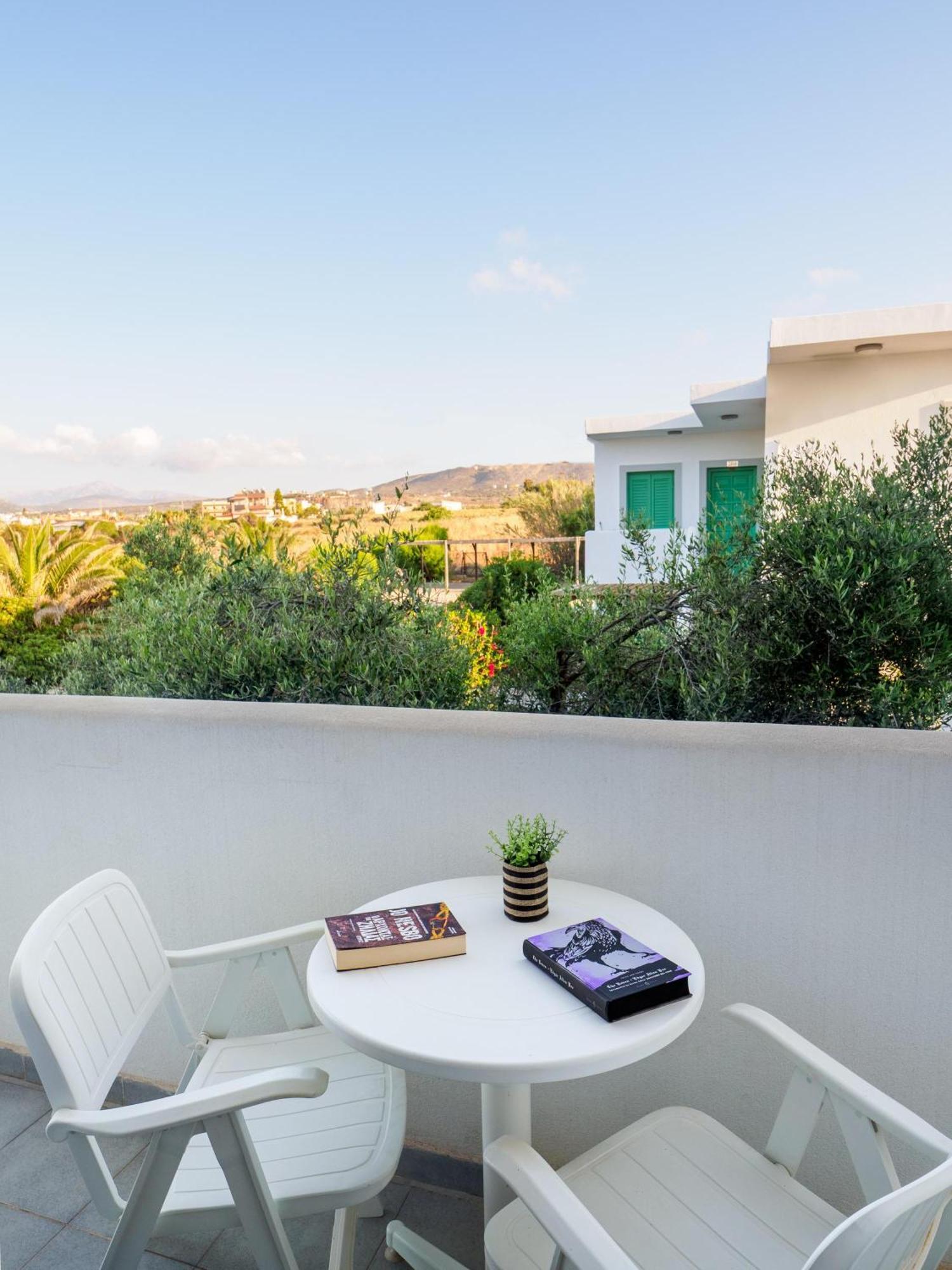 Divina Seaside Apartments By Estia Gouves Buitenkant foto