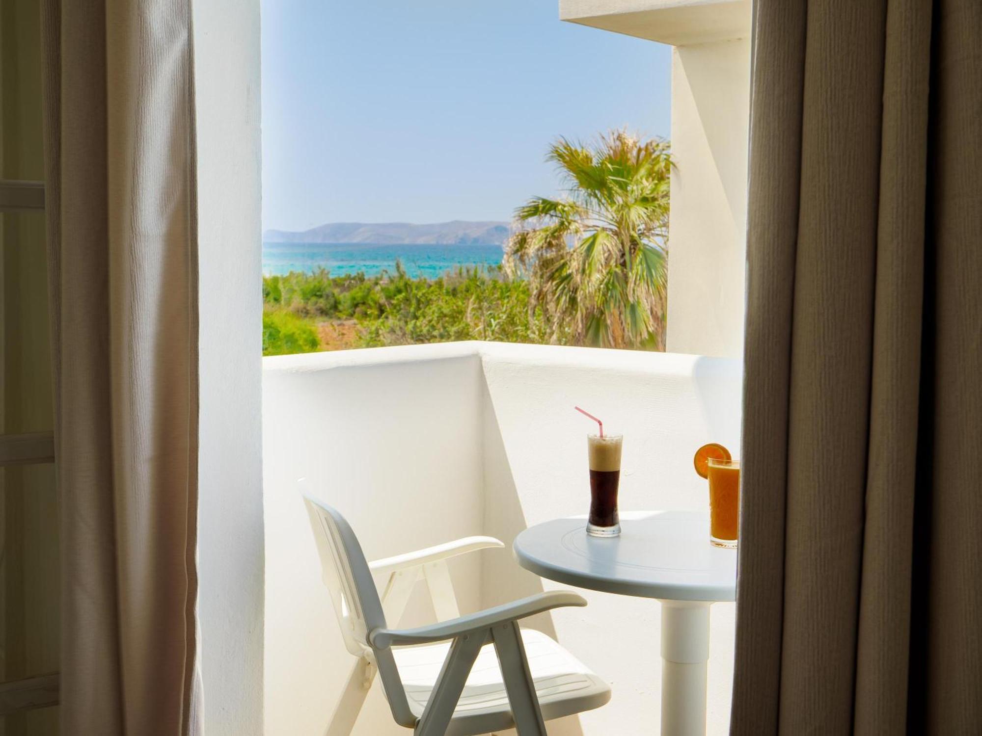 Divina Seaside Apartments By Estia Gouves Buitenkant foto